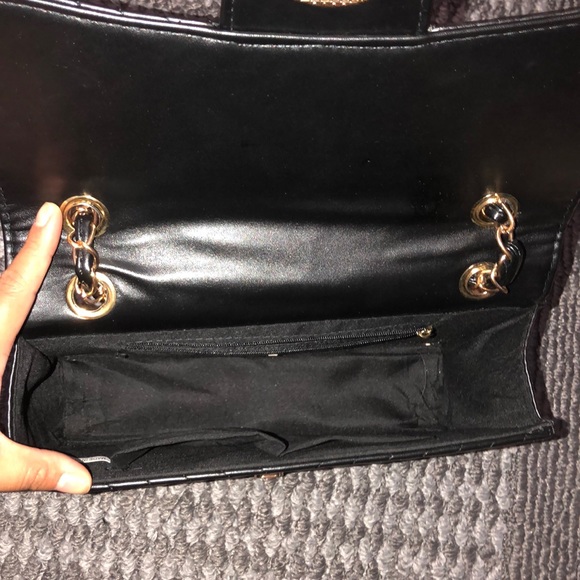 Black mock leather purse - Picture 3 of 3